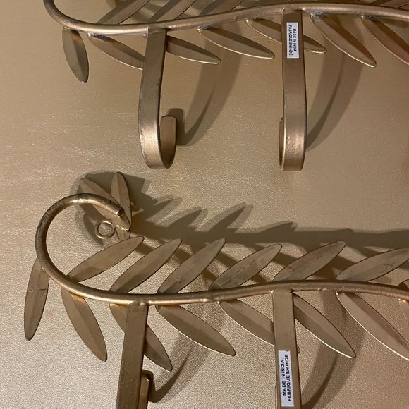 Urban Outfitters Gold Leaf Jewelry Hooks - Picture 4 of 5